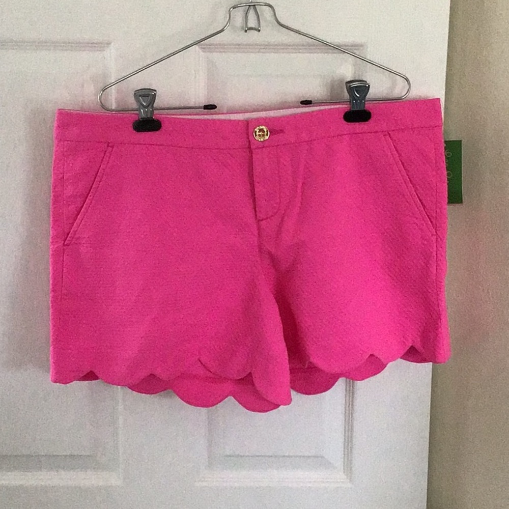 Lilly Pulitzer scalloped pink shorts